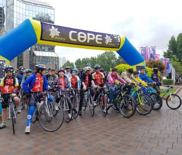 В Алматы состоялся третий массовый велопробег