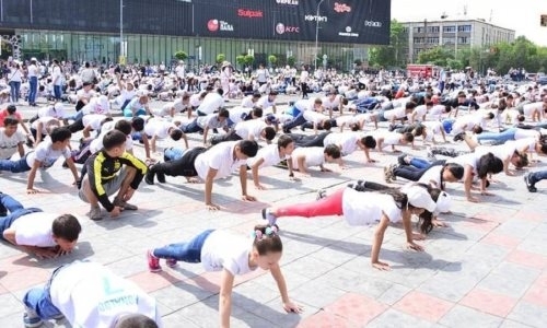 Жители Шымкента установили спортивный рекорд
