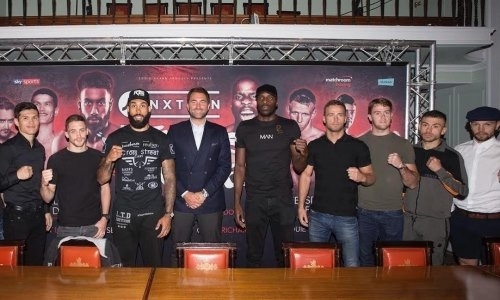 Елеусинов принял участие в заключительной пресс-конференции перед боем в Великобритании