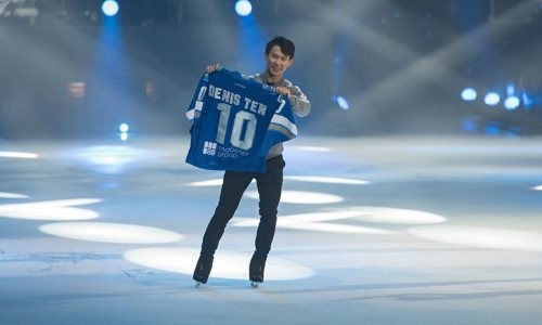 Хоккеисты «Барыса» сделали подарок фигуристу Тену