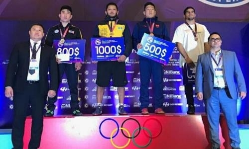 Казахстанцы завоевали две золотые медали на международном турнире в Монголии