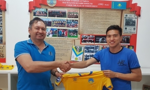 Кайкибасов и Танирбергенов пополнили коллекцию музея футбола