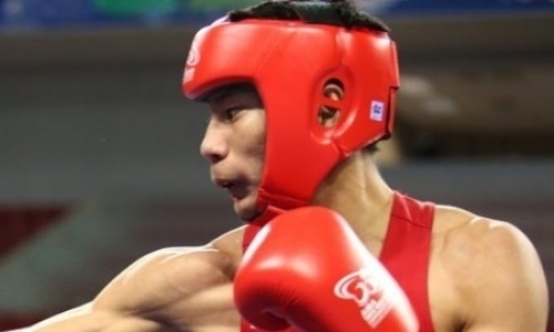 Еще два перспективных казахстанских боксера стали профессионалами