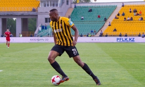 СМИ сообщило об уходе из «Кайрата» двух легионеров