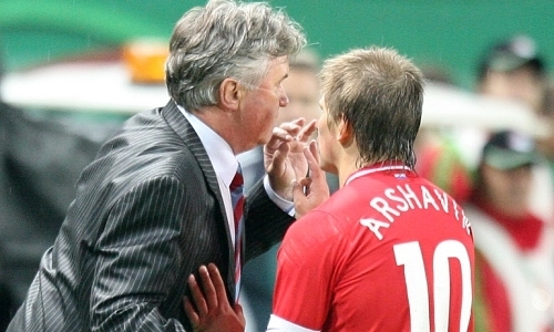 Хиддинк признался, была ли у него мысль не брать Аршавина на ЕВРО-2008 из-за дисквалификации