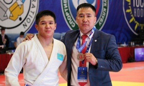 20-летний казахстанец стал золотым призером Кубка Азии по дзюдо