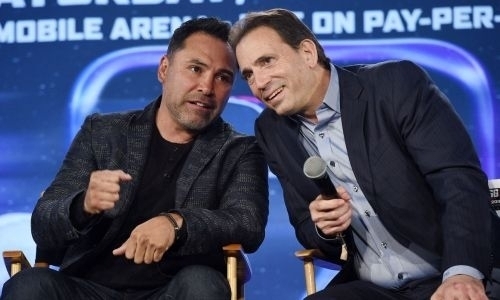 Промоутера Головкина высказался о спорном моменте второго боя с «Канело»