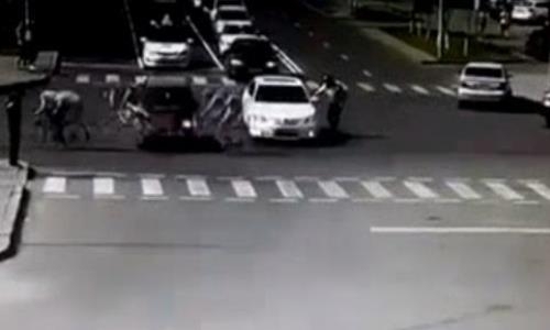 Травмированные в Астане велосипедисты обвиняют организаторов дуатлона