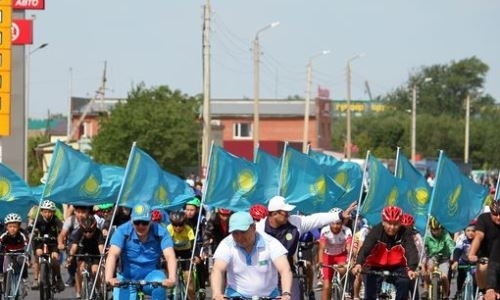 Левит и Ниязымбетов приедут на соревнования по дуатлону в Уральске