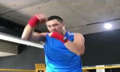 Непобежденные казахстанцы продолжают подготовку к своим боям в Астане