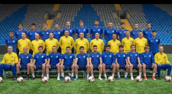 Сейдахмет показал командное фото сборной Казахстана