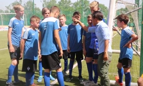 Видеосюжет о турнире среди детских домов Алматы и Талгара в Академии «Кайрата»