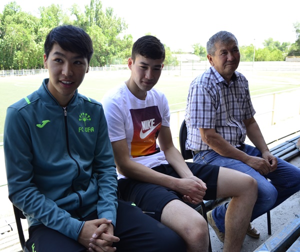 Футболисты сборной Казахстана рассказали о мечте поиграть за топ-клубы Европы и о самых запоминающихся голах в карьере