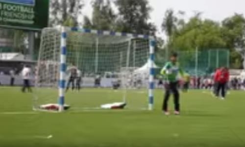 Видеосюжет о проекте «Футбол для дружбы» в Москве с участием воспитанника «Кайрата»