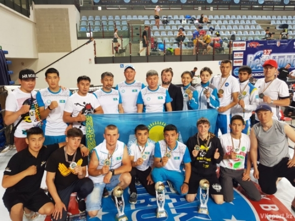 В Семее встретили победителя Кубка мира по кикбоксингу