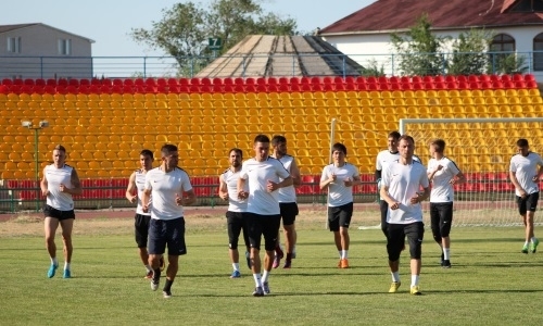 Фоторепортаж с предыгровой тренировки «Кызыл-Жара СК» в Атырау
