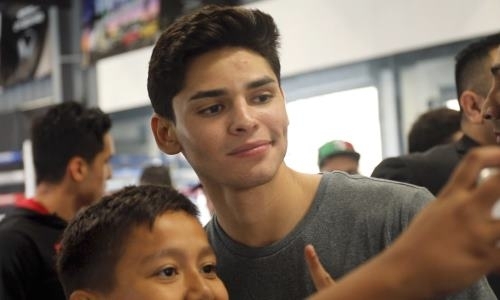 Небитый проспект дал советы Головкину и «Канело» на второй бой