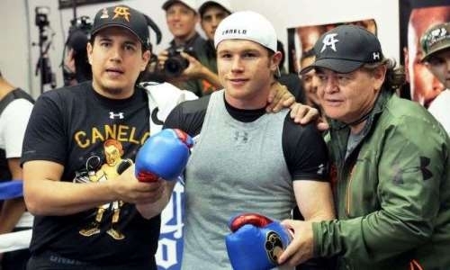 «Мистер Санчес заткнется». Тренеры «Канело» жестко осадили наставника Головкина