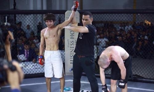 Атырауские спортсмены поддержали чемпиона мира по жекпе-жек