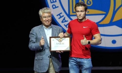 Житель Актау выиграл в объявленном министром Мухамедиулы спортивном челлендже StreetWorkout