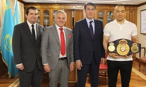 Шуменов и президент WBA встретились с акимом Астаны
