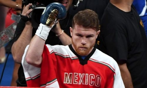 «Будет тонна проблем». «Канело» пугают соперником, которого легко вырубил Головкин