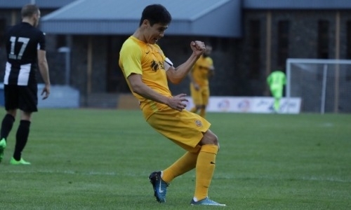 Видео издевательского пенальти Исламхана и первого гола Эппеля в матче «Кайрата» в Лиге Европы