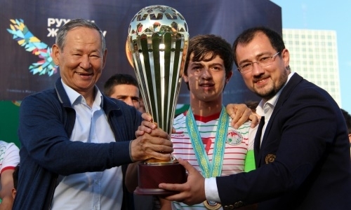 Сборная Таджикистана до 17 лет — обладатель «Кубка Акима»