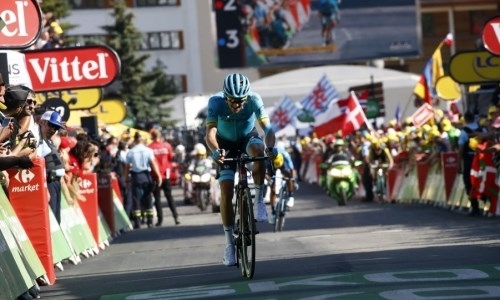 «Еще ничего не решено, мы продолжим бороться до Парижа». Лидер «Астаны» нацелился на пъедестал «Тур де Франс»