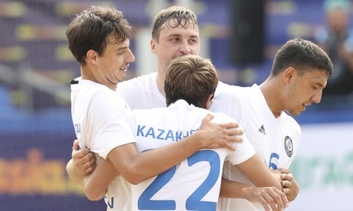 Сборная Казахстана по пляжному футболу заняла первое место в группе Евролиги-2018