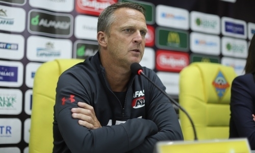 «Может стать трагедией». Наставник АЗ рассказал о матчах с «Кайратом» и выделил лидеров алматинцев