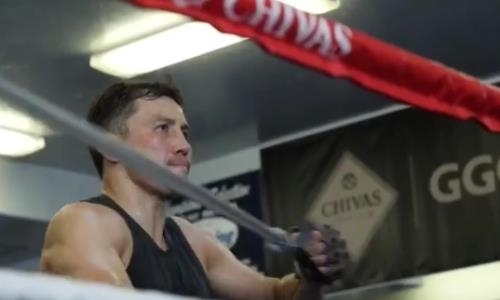 Казахстанский нокаутер показал видео тренировки с Головкиным
