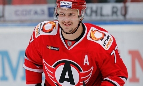 Защитник «Автомобилиста» подписал просмотровый контракт с «Арланом»