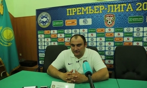 Видео послематчевой пресс-конференции Финонченко игры Премьер-Лиги «Шахтер» — «Акжайык» 1:2