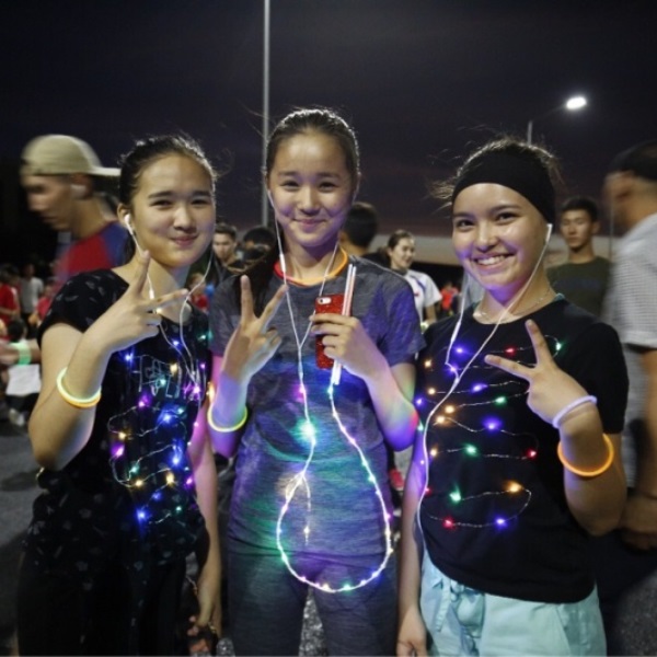 Около двух тысяч бегунов приняли участие в первом ночном марафоне в Атырау