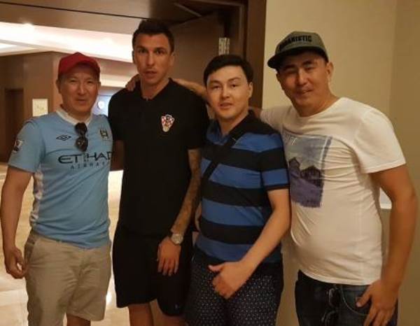 «Она простой человек». Казахстанцы — о селфи с президентом Хорватии на чемпионате мира-2018