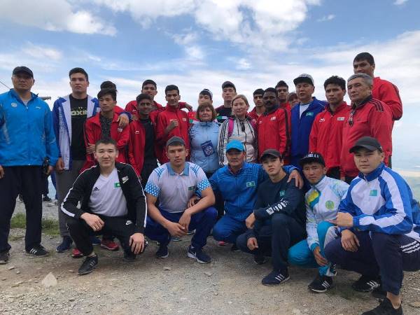 Боксеры Казахстана, Ирана и Индии провели совместный тренировочный лагерь