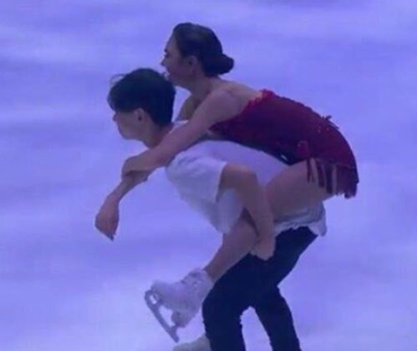 Звезды мирового фигурного катания скорбят по Денису Тену