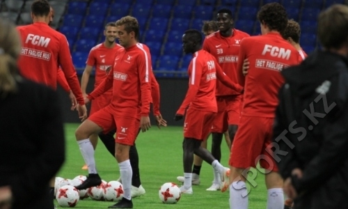 Фоторепортаж с тренировки «Мидтьюлланда» перед матчем с «Астаной»