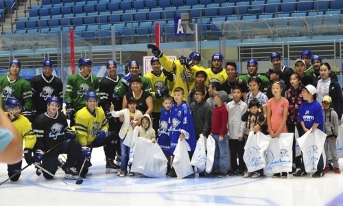 Ученики специальной коррекционной школы-интерната посетили тренировку «Барыса»