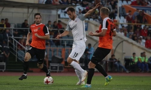 Когда фавориты дают шанс, или Время бить лидеров