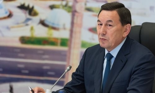 Глава МВД Казахстана впервые вышел к прессе после смерти Дениса Тена