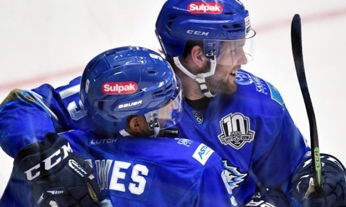 «Казалось, будто мы всю жизнь играли вместе». Форвард ЦСКА вспомнил о «химии» с Доусом в «Барысе»