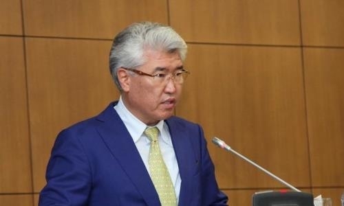 Арыстанбек Мухамедиулы наградил деятелей спортивной сферы