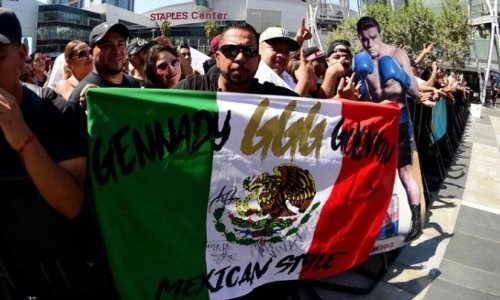 «Просто рекламный трюк». Де ла Хойя уличил Головкина в «хайпе» на мексиканской тематике