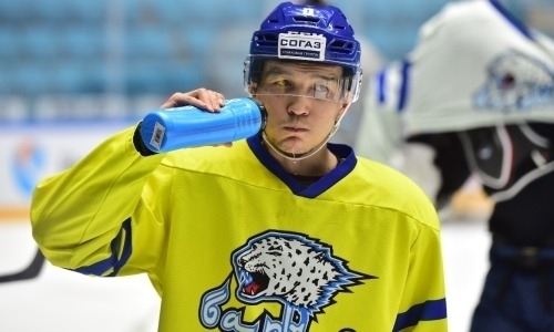 Хоккеист сборной Казахстана покидает «Барыс»