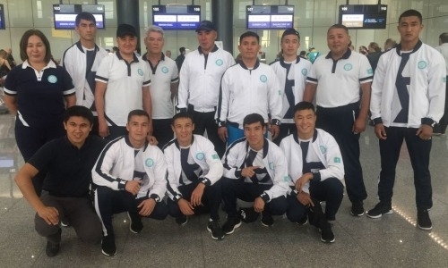 20 килограммов конины: команда казахстанских боксёров отправилась на Азиаду-2018