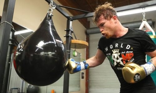   В сети появилось видео о тренировках «Канело» перед боем с Головкиным  ​