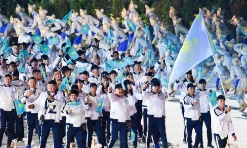 Казахстан принял участие в параде спортсменов на открытии Азиатских игр-2018