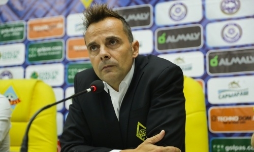 «Мне нечего сказать». Наставник «Кайрата» после матча с «Атырау» попросил его понять